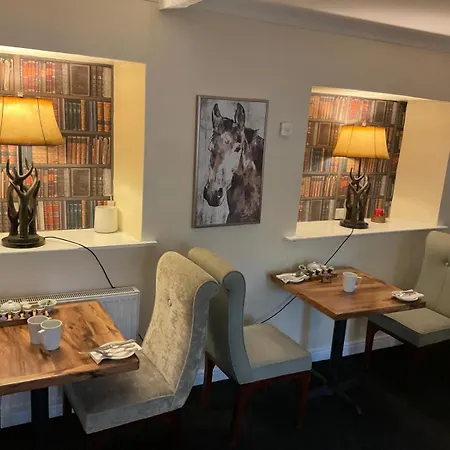 מלון Oyo Cocketts 3*