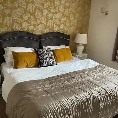 Hotel Oyo Cocketts 3*